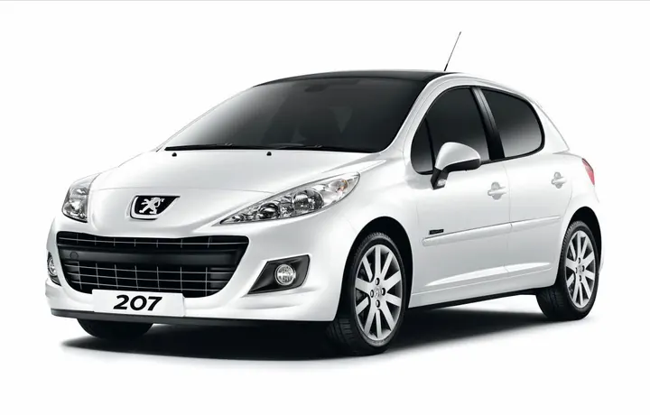 PEUGEOT 208 AUTOMATICO